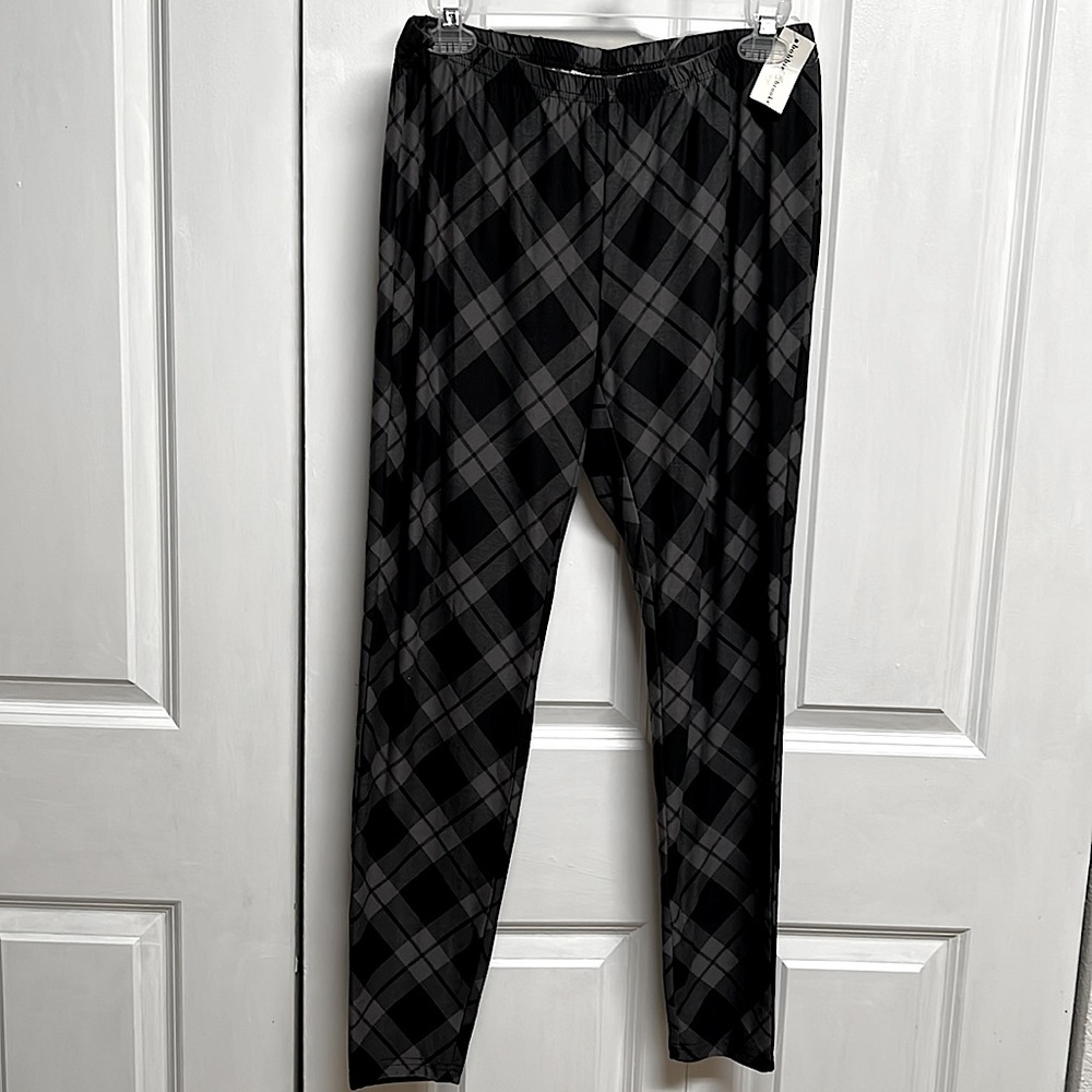 Bobbie Brooks Black Gray Plaid Pull Up Lounge Crop Pants Plus Size 1X NWT